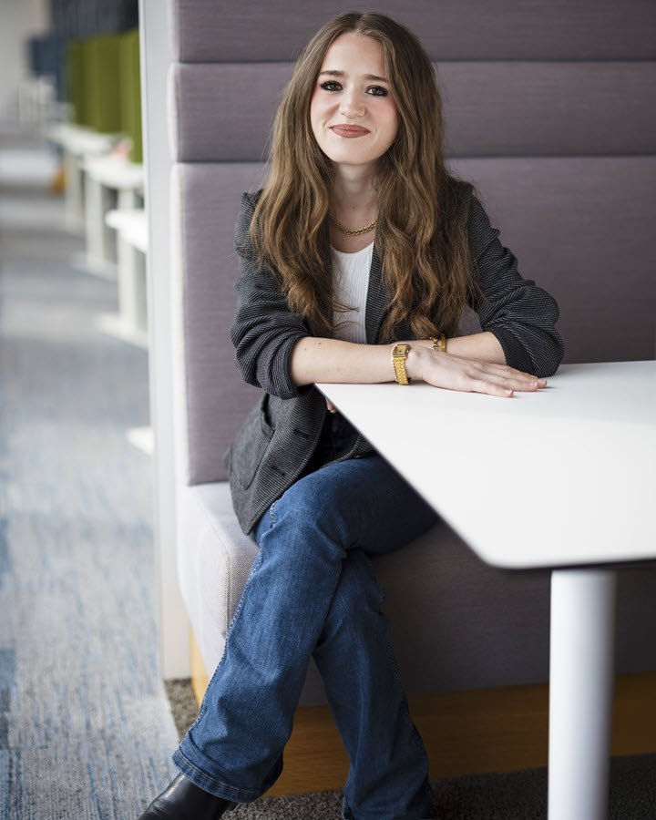 AEIS_Portraits25_518._klein.jpg
